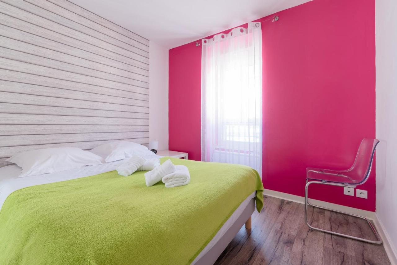 KER UHEL - Charmant appartement plein centre Saint-Renan Extérieur photo
