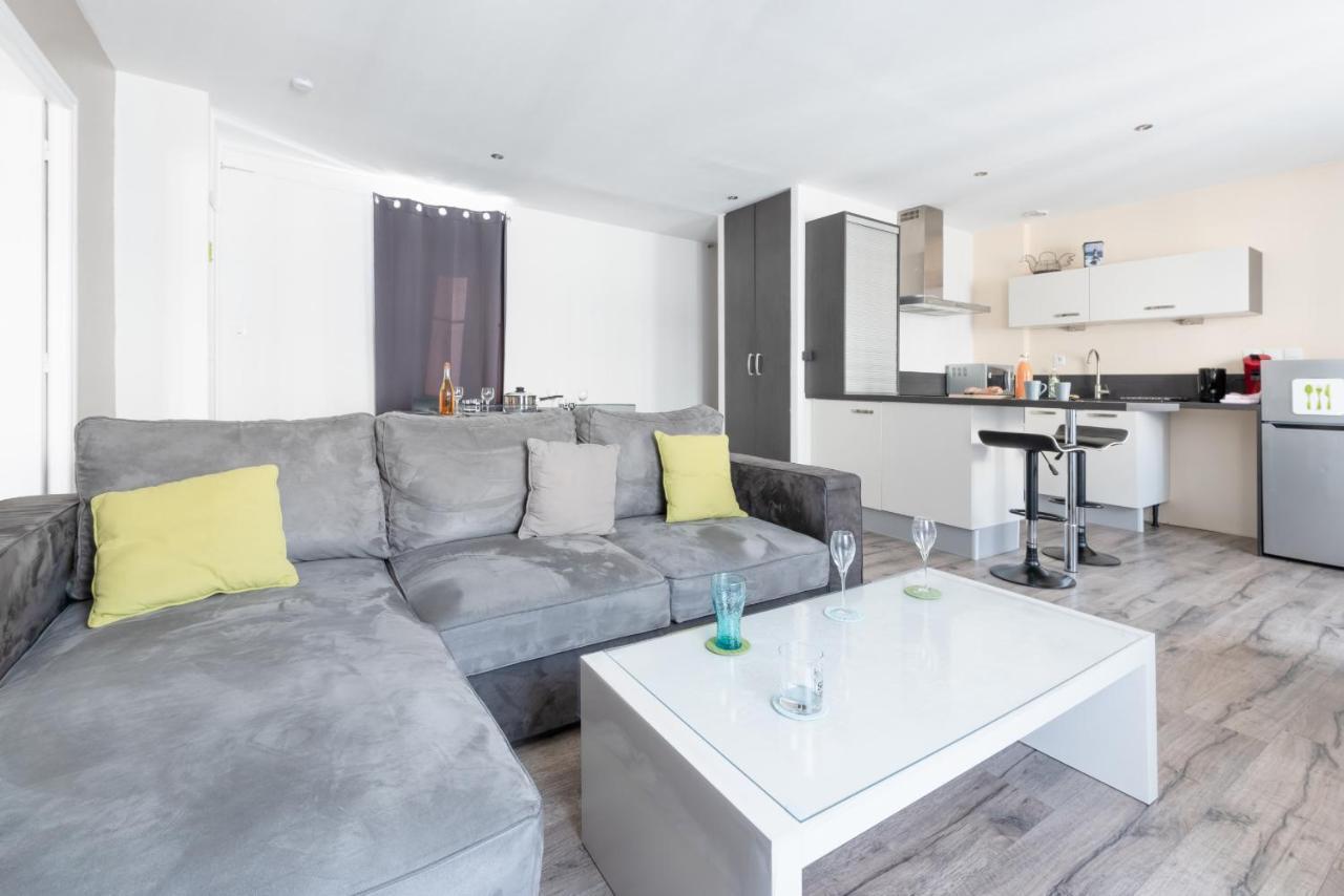 KER UHEL - Charmant appartement plein centre Saint-Renan Extérieur photo