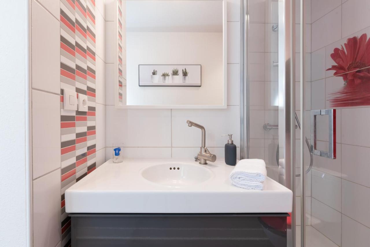 KER UHEL - Charmant appartement plein centre Saint-Renan Extérieur photo