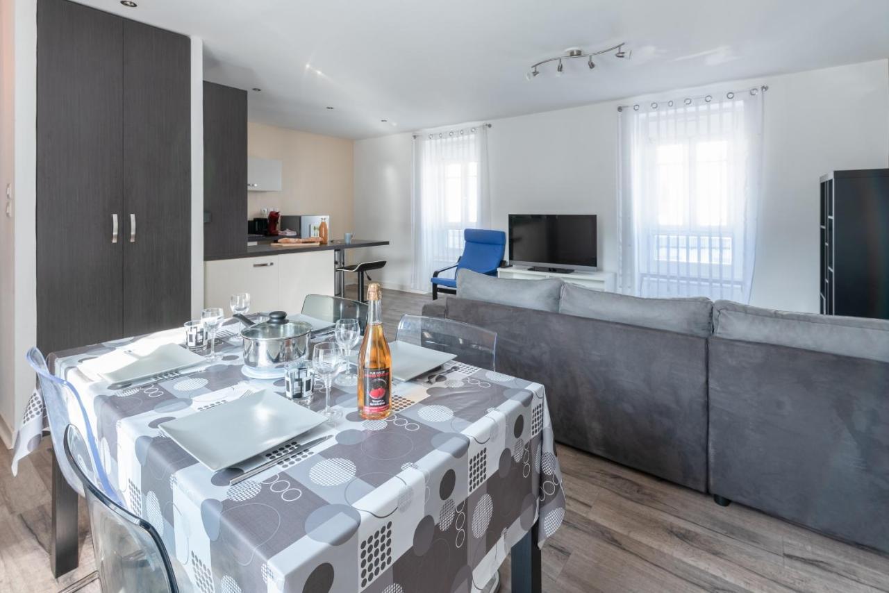 KER UHEL - Charmant appartement plein centre Saint-Renan Extérieur photo